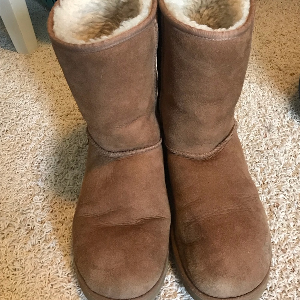 UGG Women's Classic II Short Boot